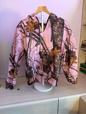 Pink Camo Hoodie with Oak Leaf Realtree